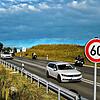 Auf der B33 bei Hegne wird die Umleitungsstrecke wieder auf eine Spur verengt. Dann gilt Tempo 60 auf der Bundesstraße.