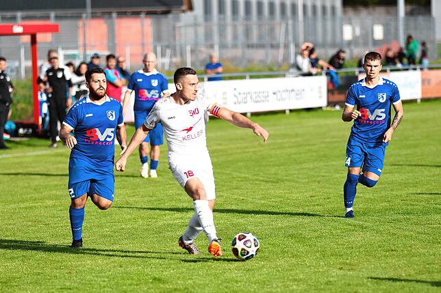 Bild 22: FC Erzingen gewinnt Derby beim SV Jestetten vor 400 Zuschauern mit 3:1 – und wir haben Fotos!