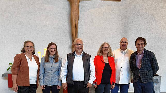 Großes Aufgebot in der Jestetter Markuskirche (von links): Pfarrerin Susanne Illgner, Diakonin Mareke Tschan, Pfarrer Matthias ...
