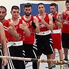 Action: Vorsitzender Gerhard Grether (rechts) und seine neue Boxstaffel vom Boxring Klettgau. Bild: Verein
