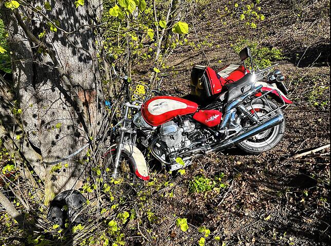 In Sissach/BL kam es zu einem Unfall mit einem Motorrad. Es wurden drei Menschen verletzt.