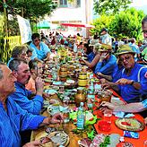 Die traditionelle Sichelhenke in Bohlingen geht auf den Ursprung im Jahre 1958 zurück; im Garten des Gasthaus Krone fand damals das ...