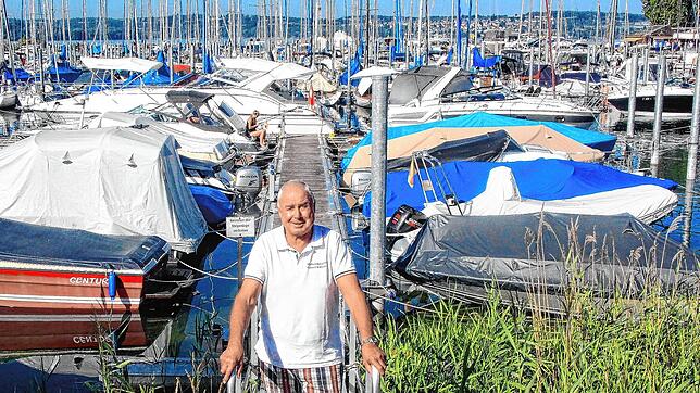 Robert Schwarz ist seit 18 Jahren Hafenmeister der Gemeinde Uhldingen-Mühlhofen. Er sagt: &bdquo;Hier zu leben, das ist schon etwas ...