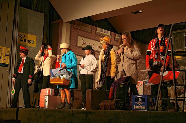 Bild 1: Kolpingsball in Meßkirch: So ausgelassen wurde gefeiert – alle Bilder