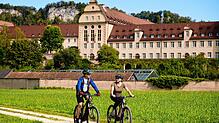 Im schönen Donaubergland gibt es jetzt mit den E-Bike-Genusstouren, die entspanntes Radeln und gemütliches Einkehren verbinden wollen, ...