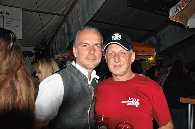 Bild 10: Vollgasstimmung war bei der Dirndl- und Lederhosenparty in Leimbach
