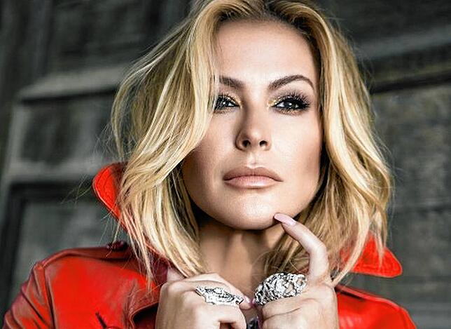 Anastacia ist einer der vier Acts beim Hohentwielfestival 2025 in Singen.
