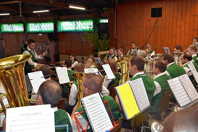 Bild 20: Rosentage in Nöggenschwiel - hier sind alle Bilder vom Fest