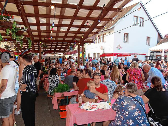 Das Wallbacher Dorffest ist das Fest der Vereine und zieht jedes Jahr zahlreiche Besucher an. Das Bild entstand im vergangenen Jahr.