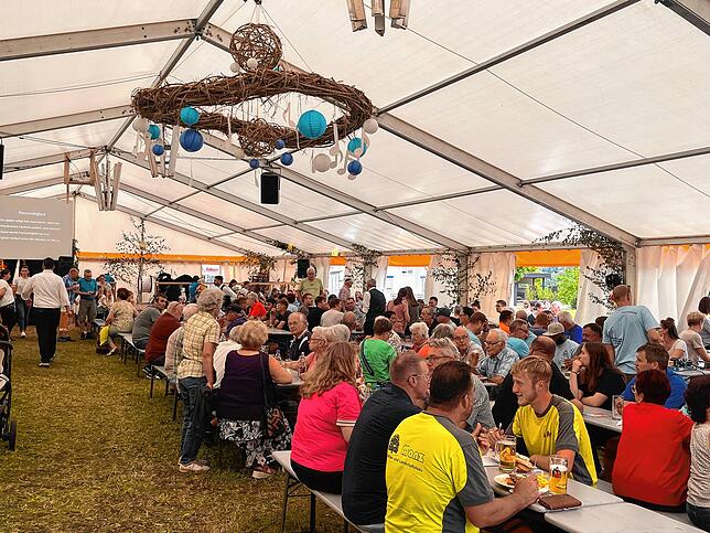 Gemütliche Stimmung beim Handwerkervesper am Montag.