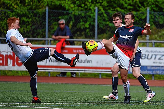 Bild 1: FC Schönau besiegt den FC Schlüchttal mit 4:1 &ndash; und wir haben die Bilder!