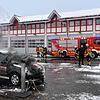 Die Feuerwehrleute aus dem Landkreis Waldshut setzen ihr neues theoretisches Wissen direkt in praktischen Übungen um