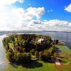 Die Luftaufnahme zeigt die Blumeninsel Mainau, den größten Tourismusbetrieb am Bodensee. Auch hier macht sich die Corona-Krise ...
