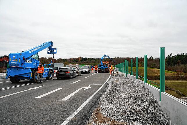 Bild 1: Ortsumfahrung Oberlauchringen: Wir nehmen Sie noch vor der Eröffnung mit auf eine erste Fahrt über die neue Trasse (mit Video)