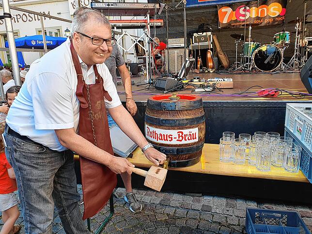 Auch in diesem Jahr wird Bürgermeister Alexander Guhl – hier im Jahr 2023 – das Fest wieder offiziell eröffnen. Auf den Fassanstich wird ...