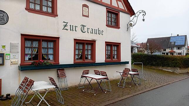 Das Gasthaus Zur Traube in Kreenheinstetten setzt im erneuten Lockdown auf ein Aktions-Wochenende, an dem Essen außer Haus verkauft wird.
