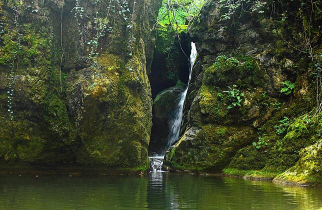 Der Teufelskessel im Wald am Ortsende von Gurtweil.