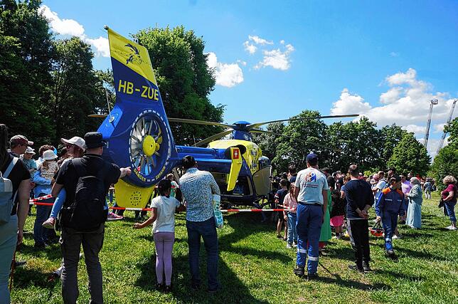 Bild 10: Tag der offenen Tür: die Feuerwehr präsentiert sich