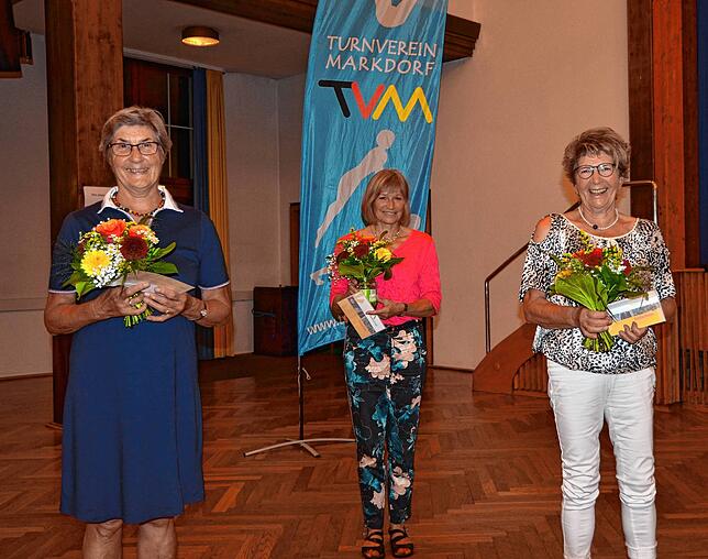 Edith Meyer und Dorothea Rogalla sind seit 40, Margot Geiger seit 25 Jahren im TVM (von links).