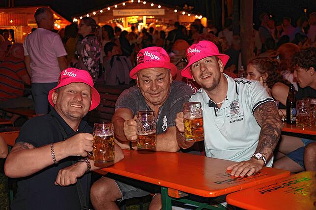 Bild 26: Maritimes Flair und Partystimmung: So feiern die Gäste beim Hafenfest 2025 in Staad