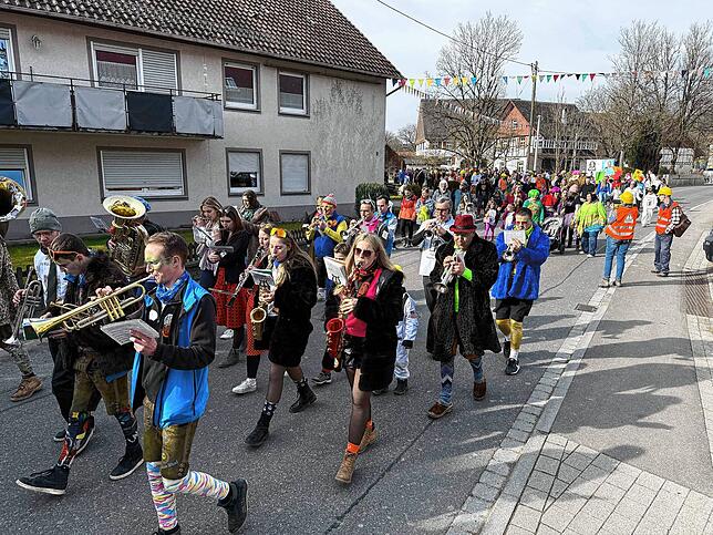 Bild 5: Die schönsten Bilder: Urnauer Fasnet mit politischer Botschaft