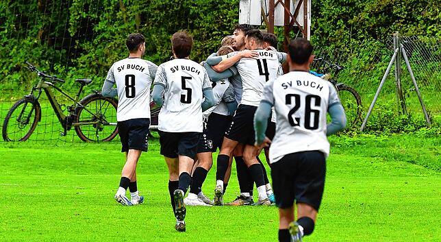 Bild 1: SV Buch gewinnt 5:3 bei der SG Stühlingen/Weizen – und wir haben Fotos!