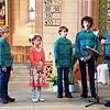 Das Familienvokalensemble Kraft bestehend aus Gabriel, Johannes, Tatjana, Elias, Josef Maria und Vater Josef Kraft (von links) bei einem ...