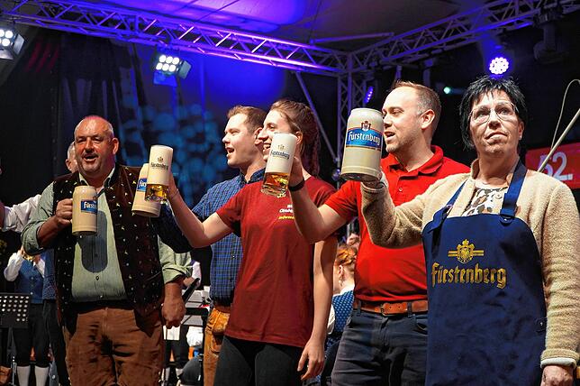 Bild 31: Wiechser Oktoberfest startet – exklusive Bilder!