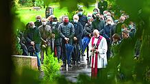 Unter großer Anteilnahme vieler Wegbegleiter ist Rainer Alferi auf dem Waldfriedhof Radolfzell beerdigt worden.