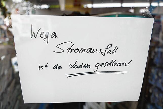 Da ging am Freitagmorgen nicht mehr viel. Die Bahnhofsbuchhandlung blieb bis zur Schadensbehebung geschlossen.