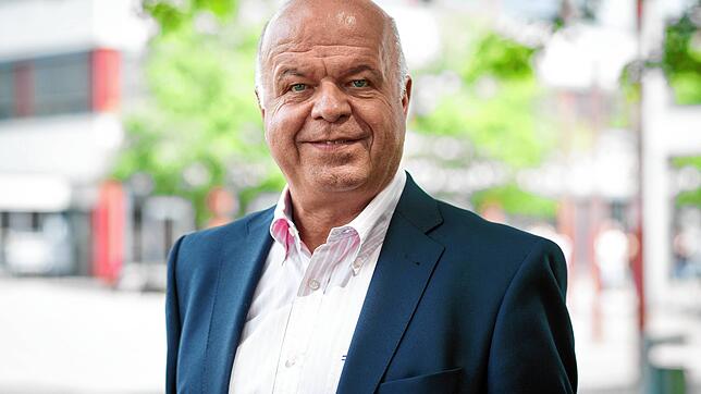 Professor Paul Witt, Rektor a D. der Hochschule für öffentliche Verwaltung in Kehl, ist in der Bürgermeisterforschung aktiv.