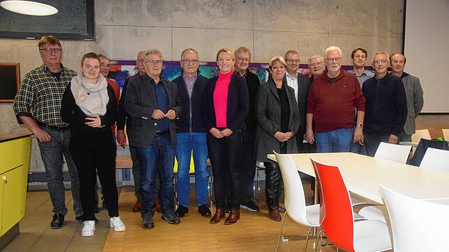 Nach der ersten Sitzung am 9. November 2023: Die Mitglieder des Bürgerforums Bad Säckingen mit den Vertretern der Stadtverwaltung, des ...
