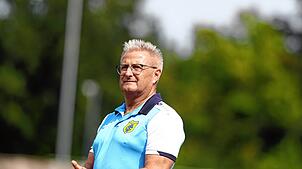 Der Singener Trainer Ingo Kastler sah einen 4:0-Erfolg gegen den FC Überlingen.