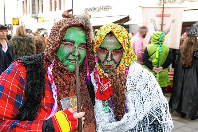 Bild 8: Konstanzer Straßenfasnacht 2025: So unvergesslich war der Schmotzige Dunschtig in Bildern!