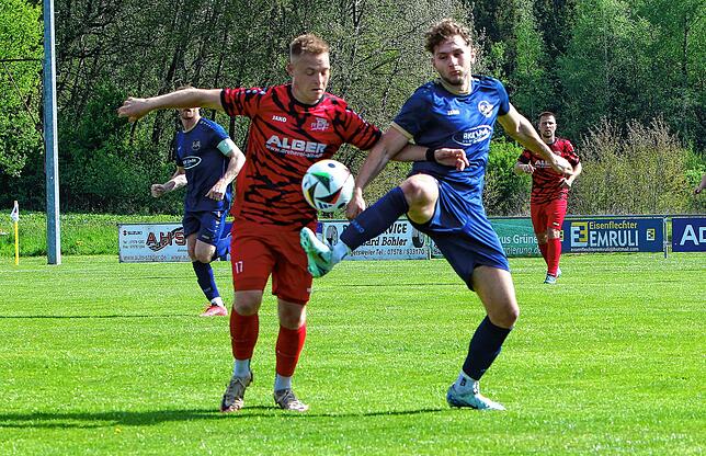 Bild 26: Wichtiger Sieg für FV Walbertsweiler-Rengetsweiler über Allensbach. Wir waren mit der Kamera dabei!