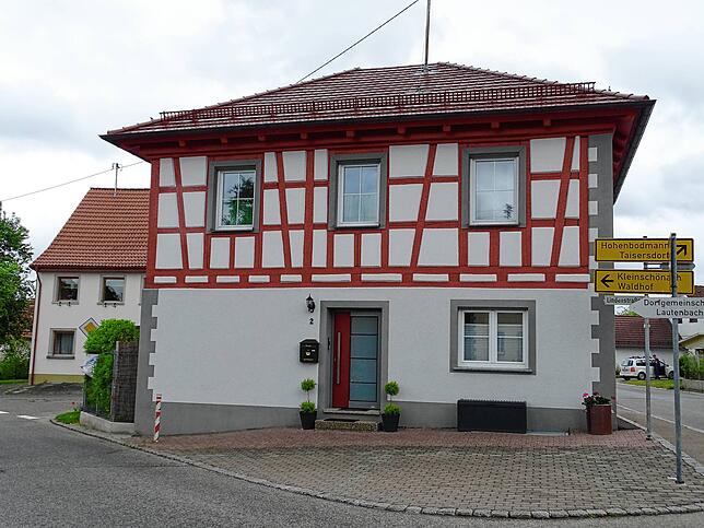 Ein echtes Schmuckstück ist aus dem alten Rathaus in Herdwangen geworden. Von Abbruch spricht nun niemand mehr.
