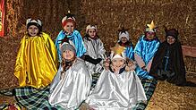 Insgesamt 32 Kinder wirkten bei dem Krippenspiel mit und ließen dieses zu einem einmaligen Erlebnis werden. Bild: Gerd Feuerstein