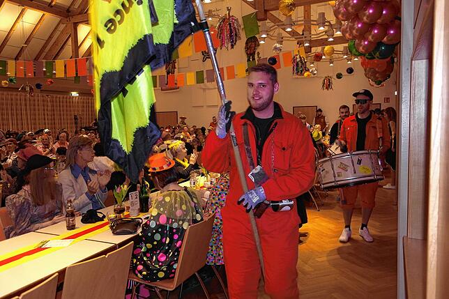 Bild 27: Närrische Stimmung in Kluftern: Bilder vom Zunftabend mit Göhrelöchner, Widerwurz und Schlossbur
