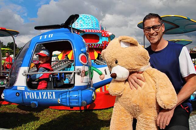 Bild 1: Autoscooter und Teddybären: Die ersten Bilder vom Volksfest-Start in Villingen-Schwenningen
