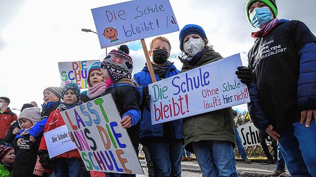 Ende Februar wurde schon einmal gegen die Schließung des Schulstandorts in Weilersbach protestiert. Das soll sich nun am Samstag ...