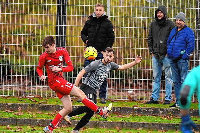 Bild 3: FC Schlüchttal unterliegt bei Bosporus FC Friedlingen trotz deutlicher Überzahl mit 1:2 &ndash; und wir haben die Bilder!