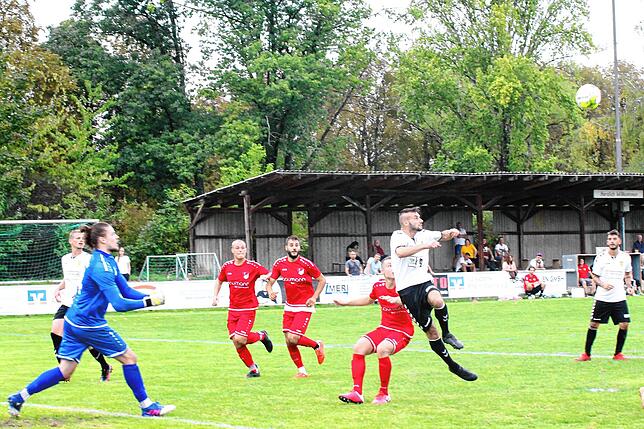 Bild 4: FSV Rheinfelden gibt Zwei-Tore-Führung ab und verliert noch mit 3:4 &ndash; und wir haben Bilder!