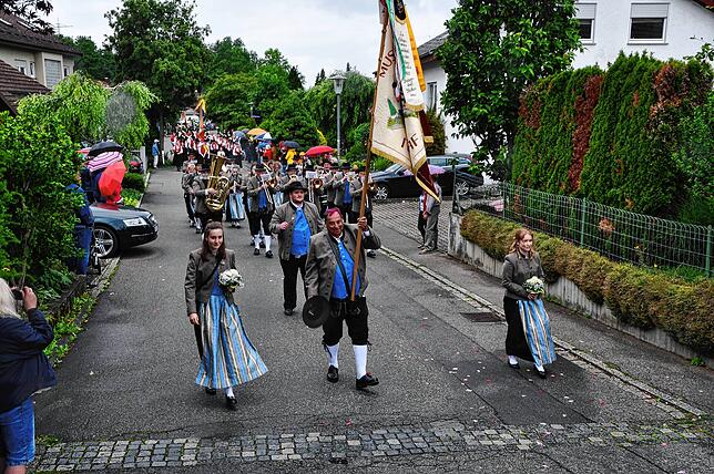 Bild 16: Der Pfingstmusikfest Jubiläumszug zum 100 Jährigen Bestehen in Leimbach – die schönsten Bilder