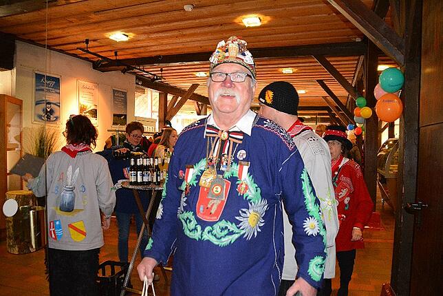 Bild 30: Bilder vom Narrentreffen der Urviecher-Zunft: Narrenmesse und Zunftmeisterempfang