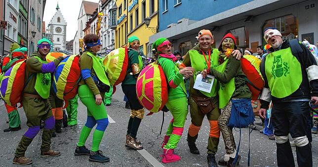 Bild 7: Von Goldeseln, Waldrappen und Fliegenden Teppichen: Die schönsten Bilder der Überlinger Sonntagsumzüge aus den vergangenen Jahren