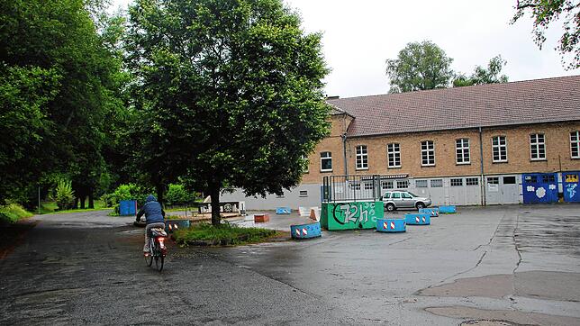 Der Jugendtreff in Gottmadingen befindet sich bei der ehemaligen Fahrkantine. Im dortigen Umfeld sollen vier Unbekannte zwei Jugendliche ...