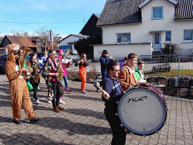 Bild 9: Bilder von der Befreiung der Weildorfer Kindergartenkinder