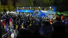 Ankunft der Wild Wings am späten Samstagabend in Schwenningen