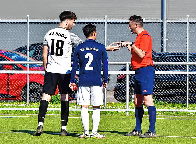 Bild 42: SV Buch siegt 3:2 beim VfB Waldshut – und wir haben Fotos!