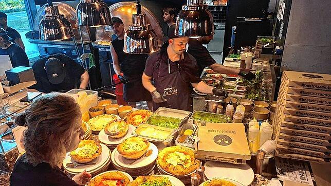 Bild 15: Pizza wie in Neapel: Bilder von der Eröffnung der neuen Pizzeria am Konstanzer Seerhein